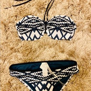 Beautiful bandeau 2 piece Bikini